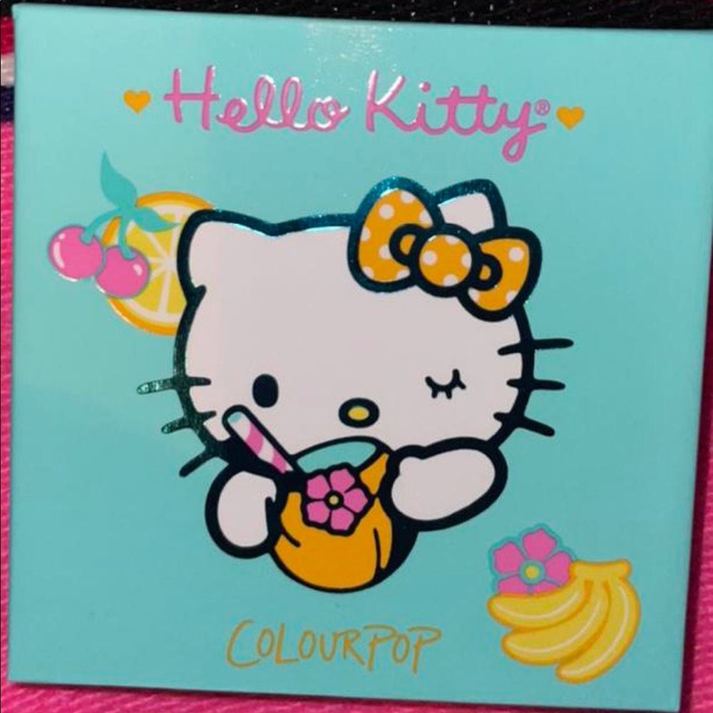 Hello kitty Coco Cutie eyeshadow palette 🦋